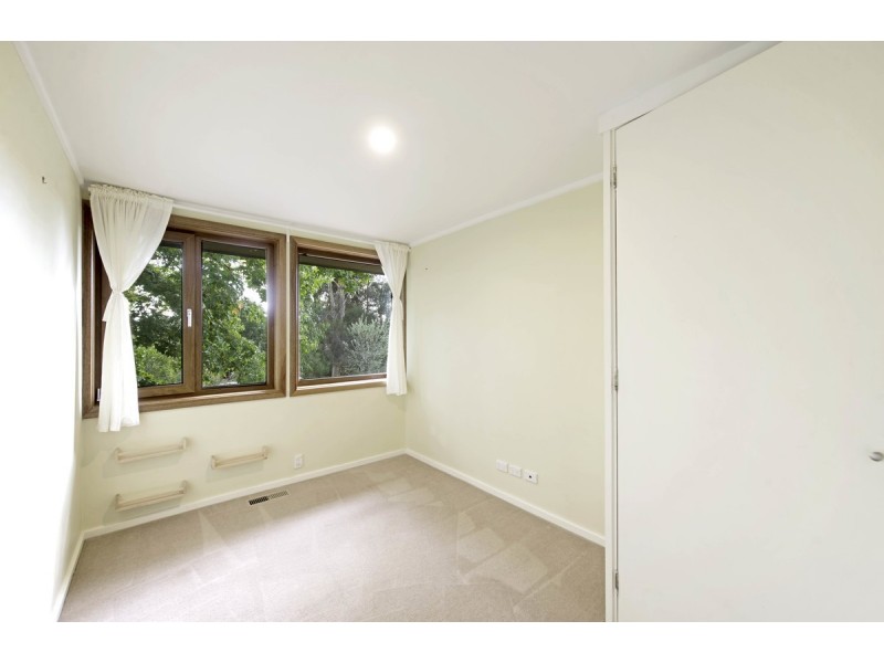 9 Cazaly Close, Holt ACT 2615