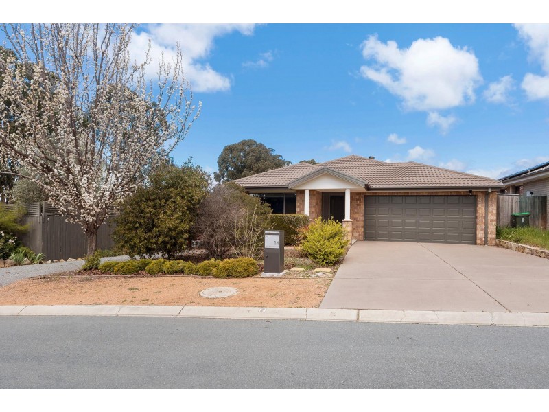 14 Jean Macnamara Street, Macgregor ACT 2615