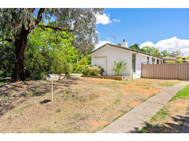 8 Foley Place, Holt ACT 2615