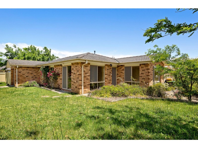 1 Dacomb Court, Dunlop ACT 2615