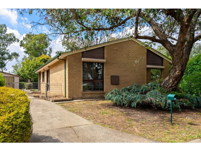 13 Landale Place, Charnwood ACT 2615
