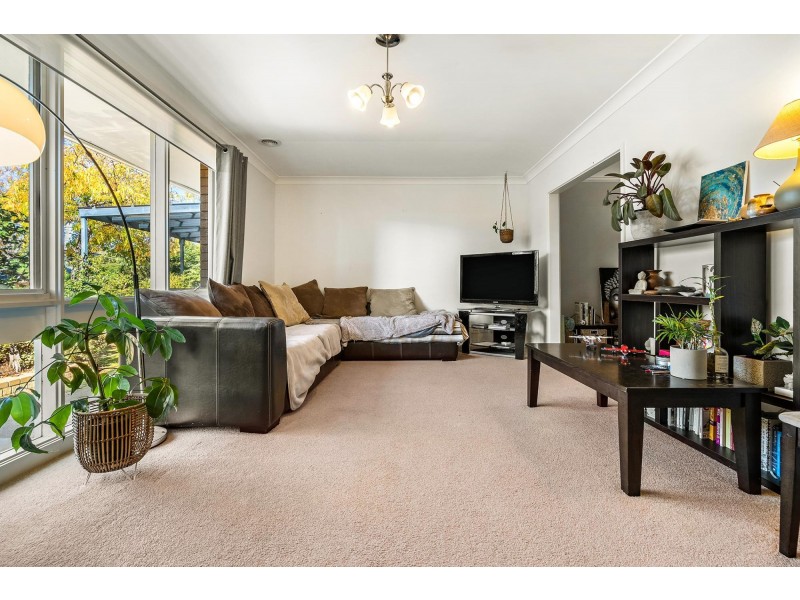 4 Bardsley Place, Holt ACT 2615