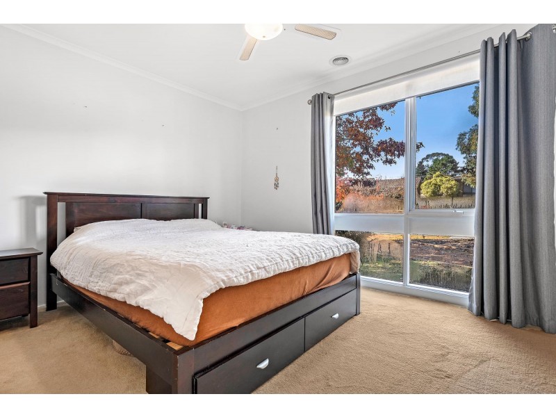 4 Bardsley Place, Holt ACT 2615