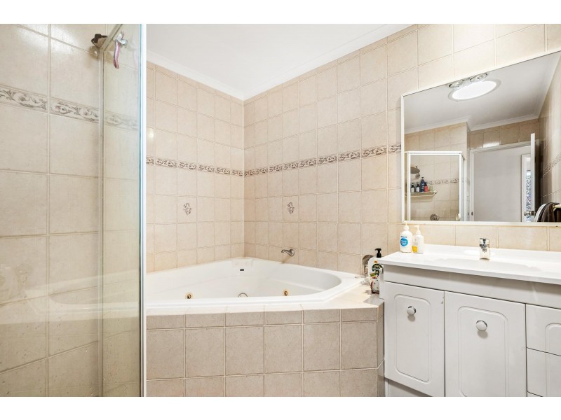 4 Bardsley Place, Holt ACT 2615