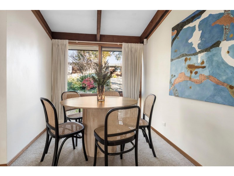 5 McArthur Place, Latham ACT 2615