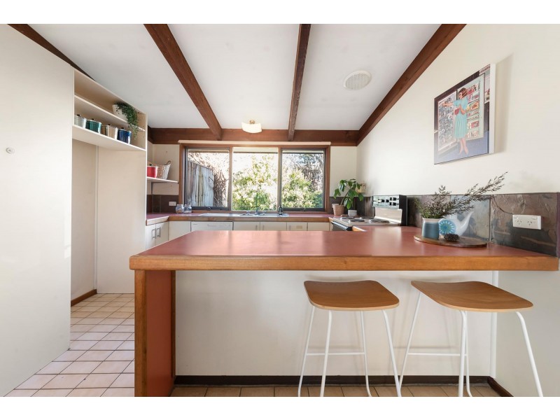 5 McArthur Place, Latham ACT 2615