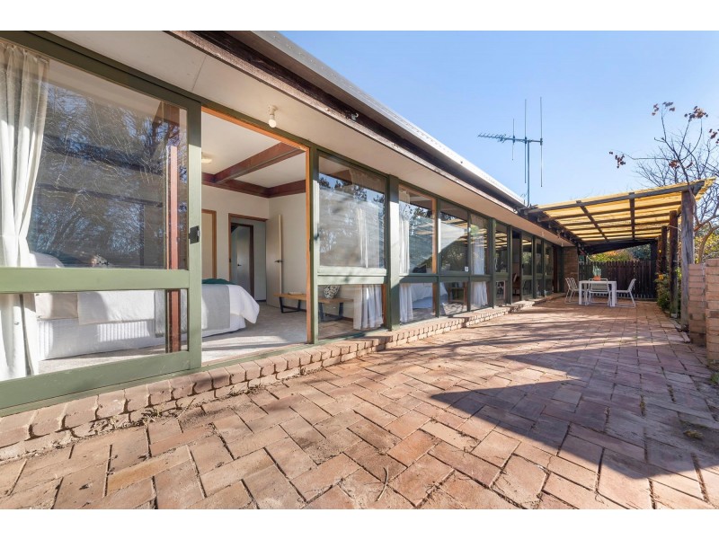 5 McArthur Place, Latham ACT 2615