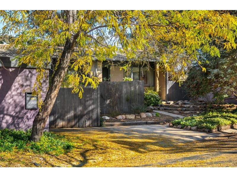 11 Squire Place, Charnwood ACT 2615