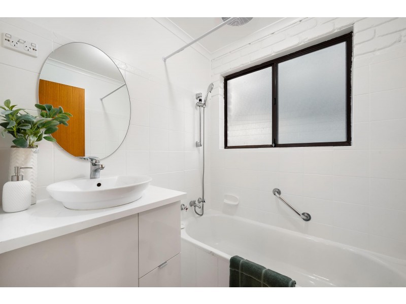 12 Moorehead Place, Latham ACT 2615