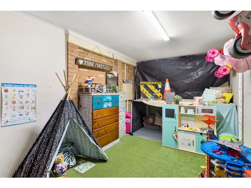 70 Britten-Jones Drive, Holt ACT 2615