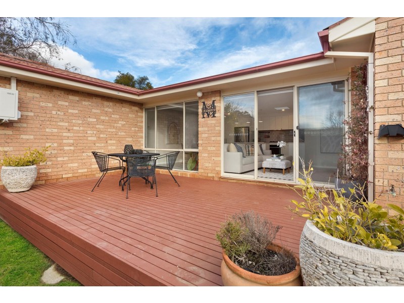 70 Britten-Jones Drive, Holt ACT 2615