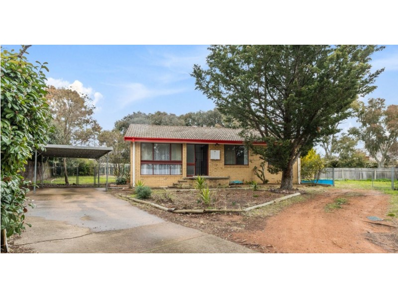 12 Landale Place, Charnwood ACT 2615