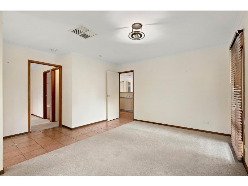 48 Britten-Jones Drive, Holt ACT 2615