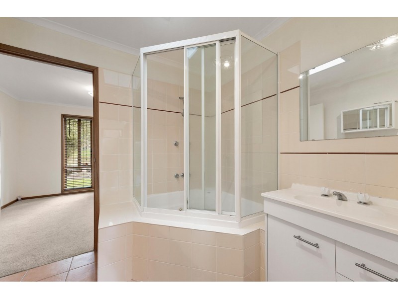 48 Britten-Jones Drive, Holt ACT 2615