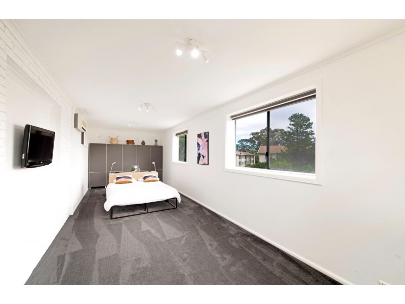 57 Williamson Street, Holder ACT 2611