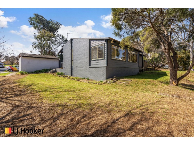 2 Cooney Court, Charnwood ACT 2615