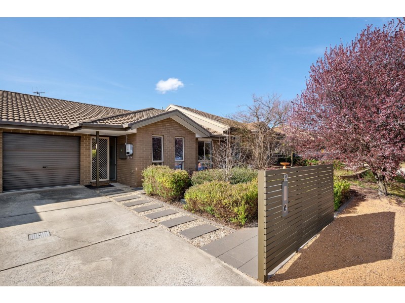 12 Hazelton Street, Macgregor ACT 2615