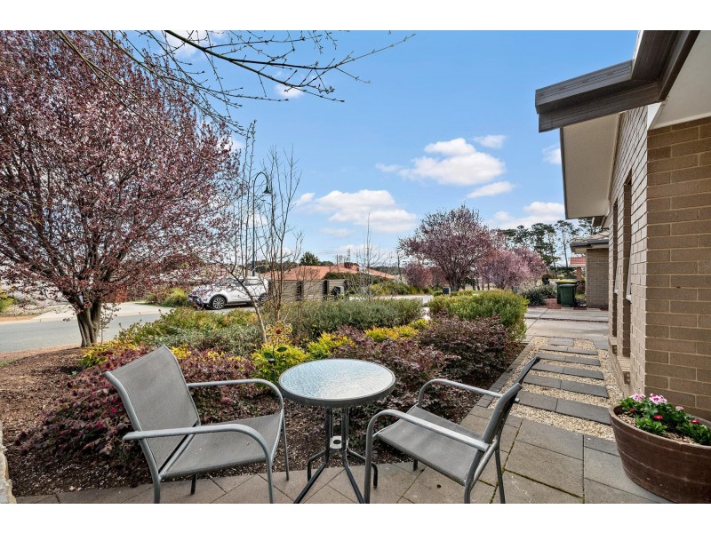12 Hazelton Street, Macgregor ACT 2615