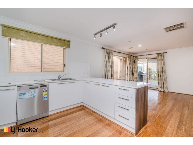 34 Hilda Kincaid Crescent, Macgregor ACT 2615