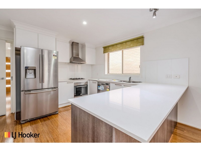 34 Hilda Kincaid Crescent, Macgregor ACT 2615