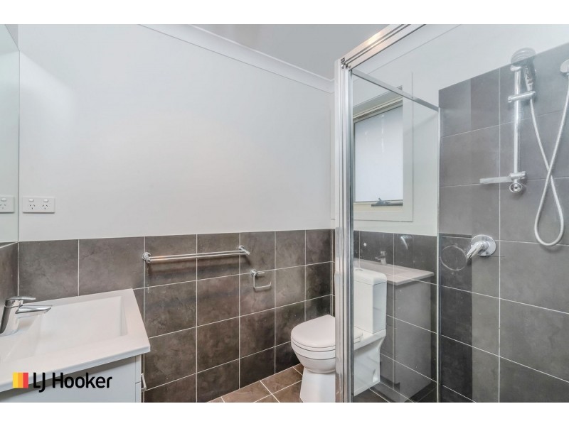 34 Hilda Kincaid Crescent, Macgregor ACT 2615
