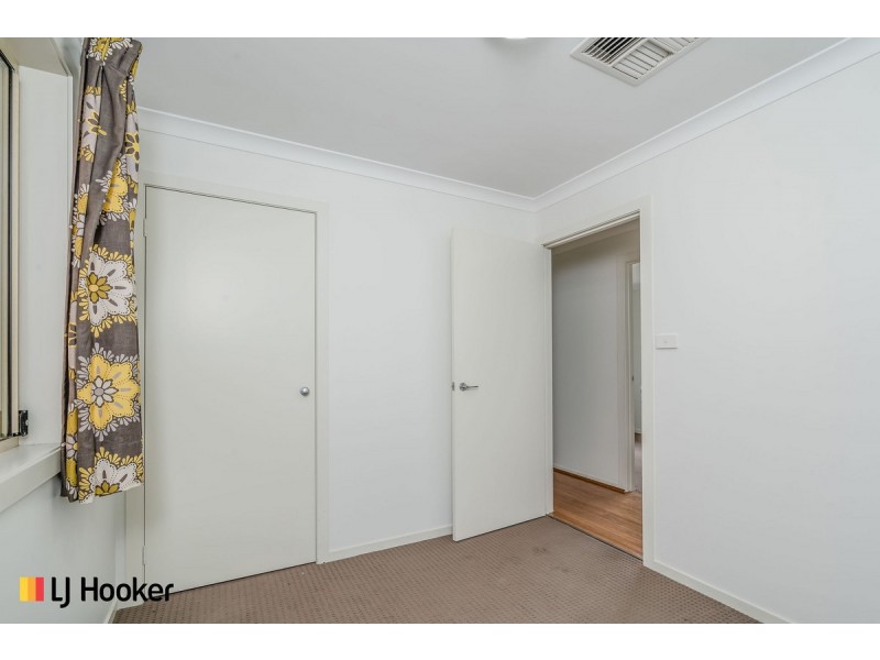 34 Hilda Kincaid Crescent, Macgregor ACT 2615