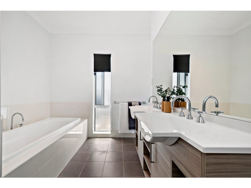 10 Isabel Flick Street, Bonner ACT 2914