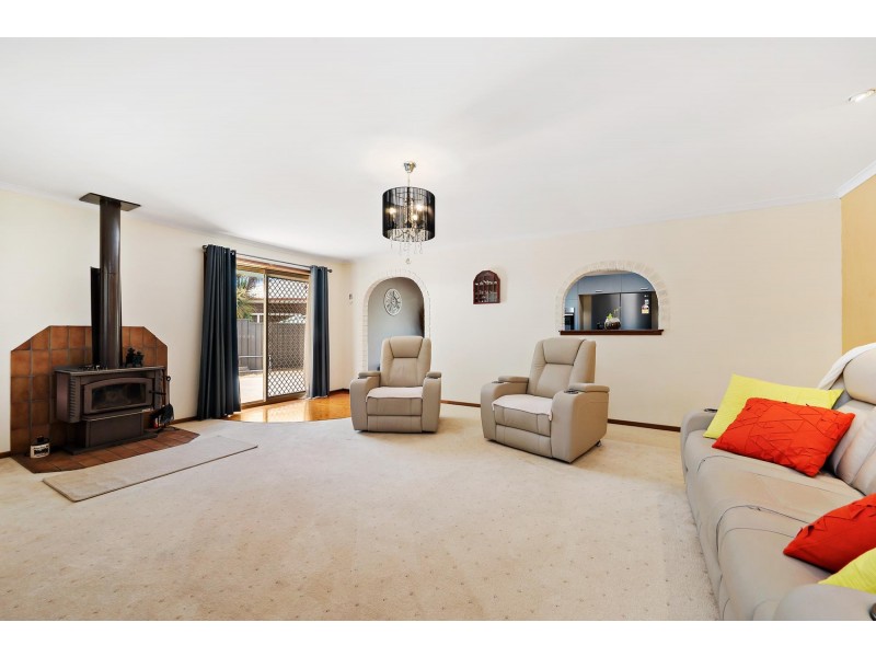 11 Wassell Place, Macgregor ACT 2615