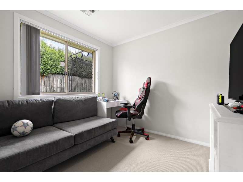 2 Elyard Place, Dunlop ACT 2615