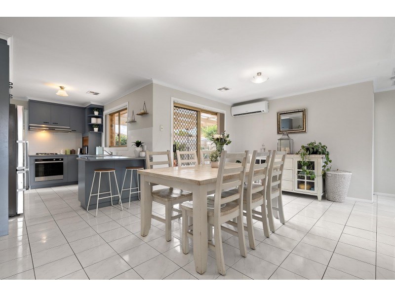 2 Elyard Place, Dunlop ACT 2615
