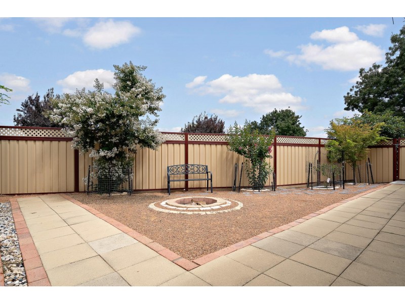 2 Elyard Place, Dunlop ACT 2615
