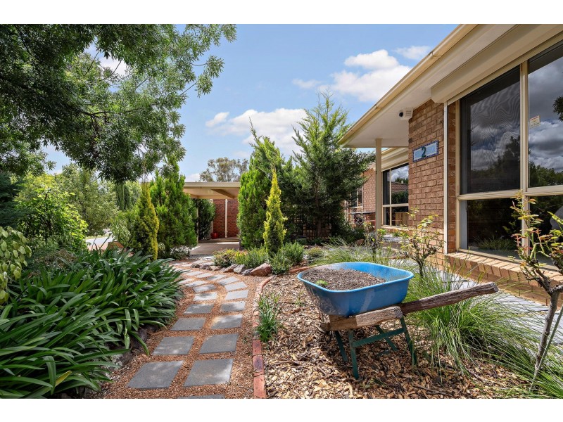 2 Elyard Place, Dunlop ACT 2615