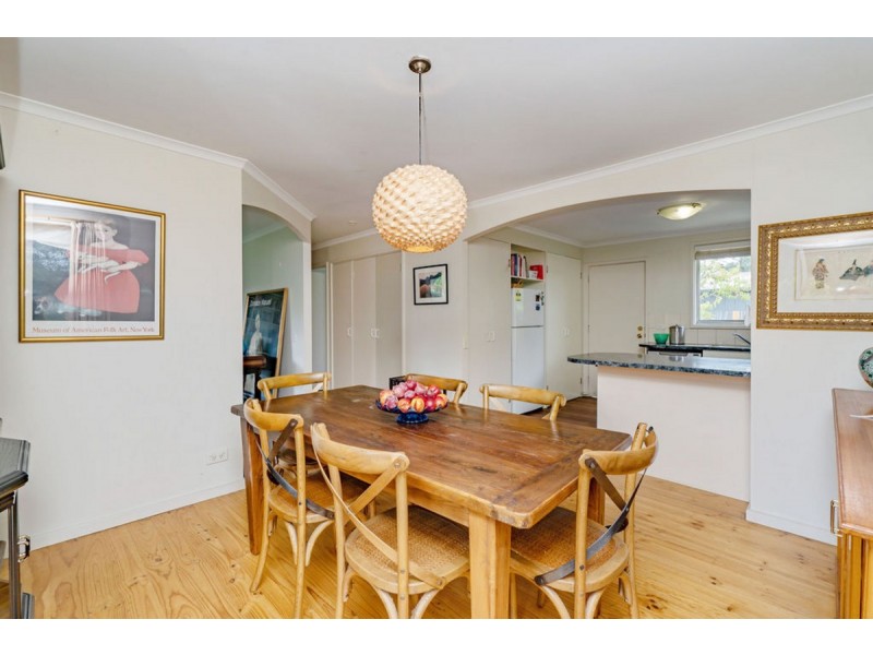 4 Brooke Place, Wanniassa ACT 2903