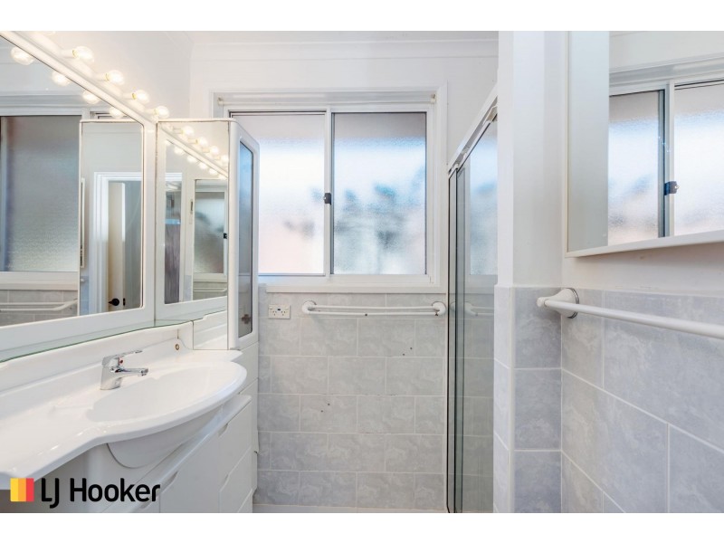 45 Belconnen Way, Weetangera ACT 2614