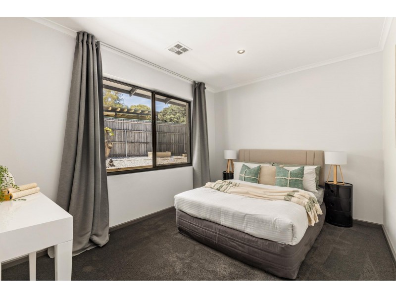 11 Broadby Close, Spence ACT 2615