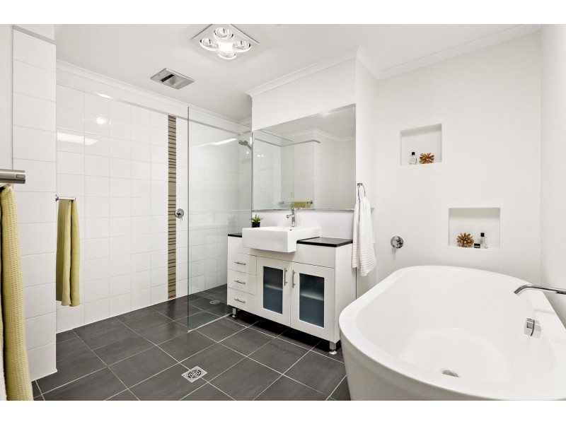 11 Broadby Close, Spence ACT 2615