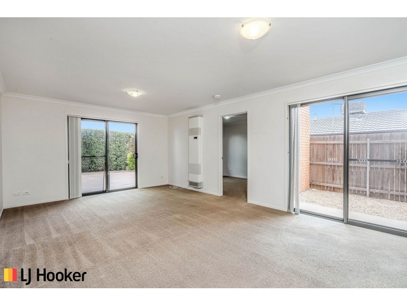 6 Stang Place, Macgregor ACT 2615