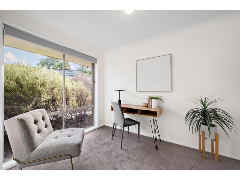 66 House Circuit, Banks ACT 2906