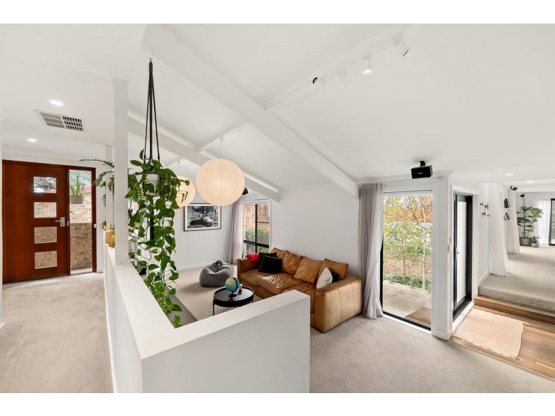9 Sampson Close, Melba ACT 2615