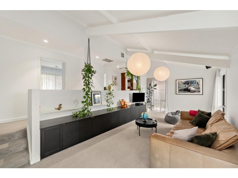 9 Sampson Close, Melba ACT 2615