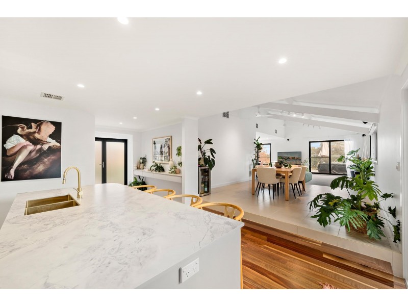 9 Sampson Close, Melba ACT 2615
