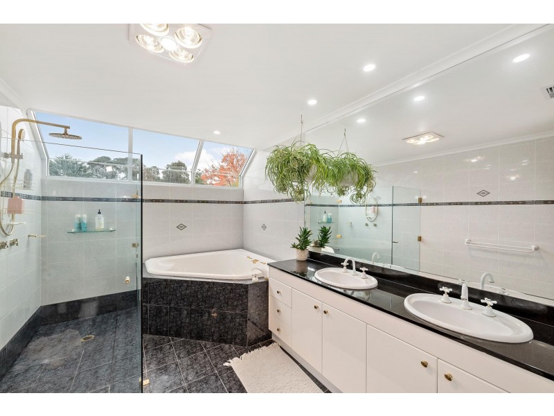 9 Sampson Close, Melba ACT 2615