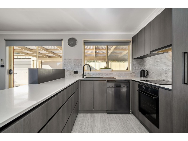 5 Matzek Place, Dunlop ACT 2615