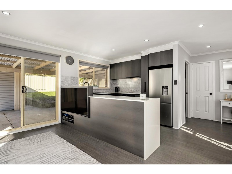 5 Matzek Place, Dunlop ACT 2615