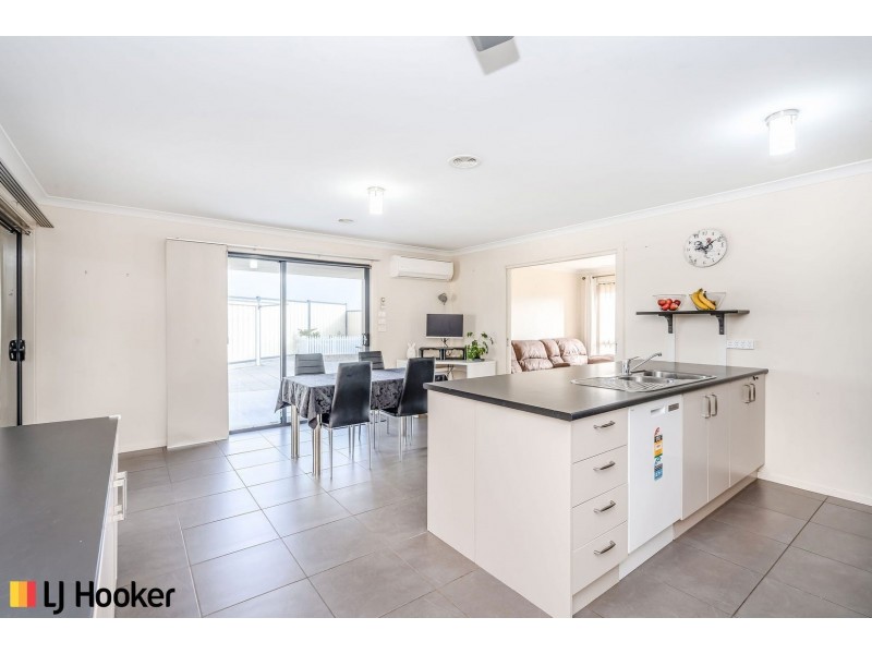 21 Rag Holmes Street, Macgregor ACT 2615