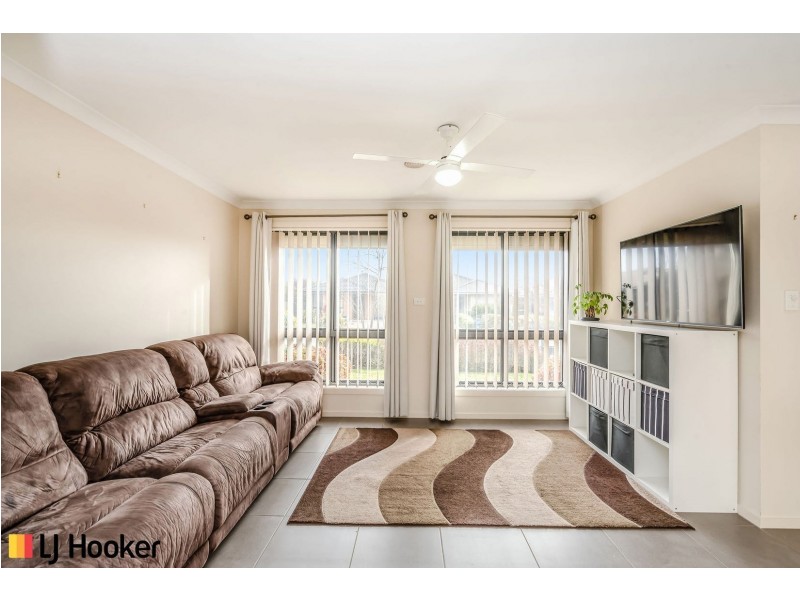 21 Rag Holmes Street, Macgregor ACT 2615