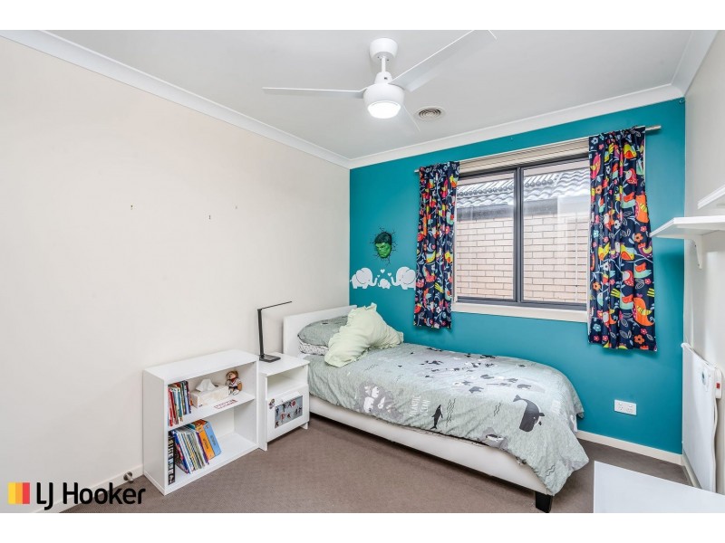 21 Rag Holmes Street, Macgregor ACT 2615