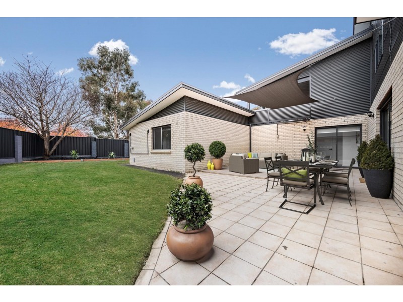 2 Percy Begg Circuit, Dunlop ACT 2615