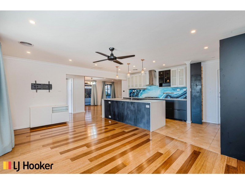 18 Ron Hoy Street, Macgregor ACT 2615
