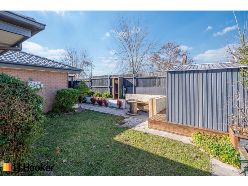18 Ron Hoy Street, Macgregor ACT 2615